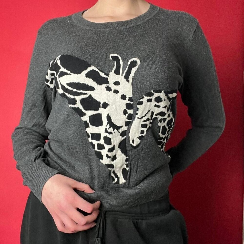 Banana republic / giraffe long sleeve sweater 🖤🤍